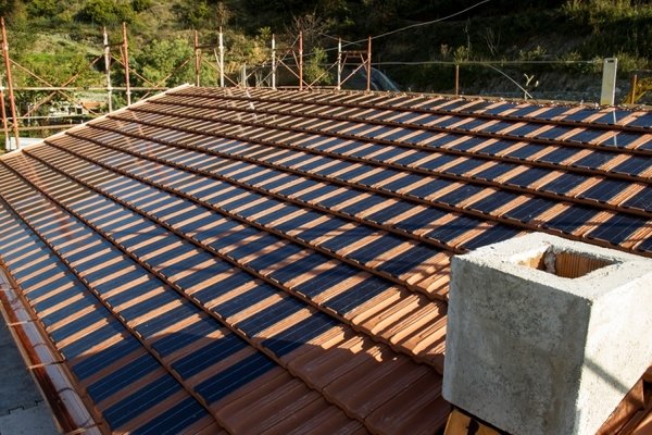Instalación con tejas fotovoltaicas de 2 Kw
